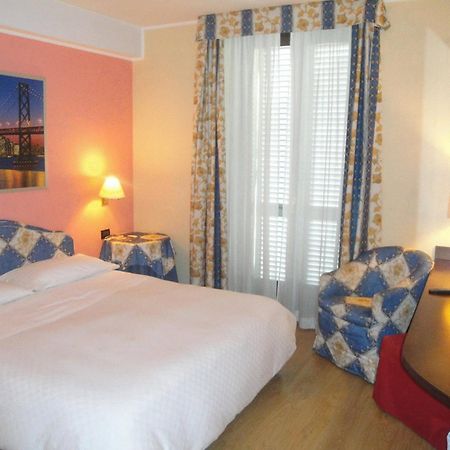 Hotel Due Mondi Турин Экстерьер фото