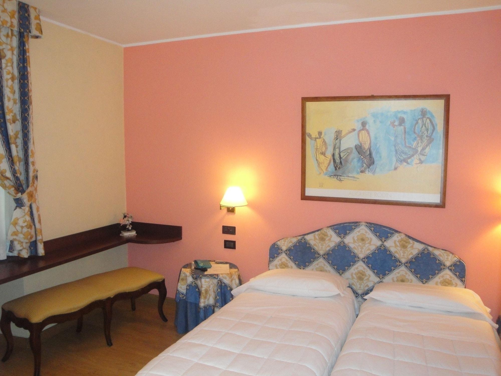 Hotel Due Mondi Турин Экстерьер фото