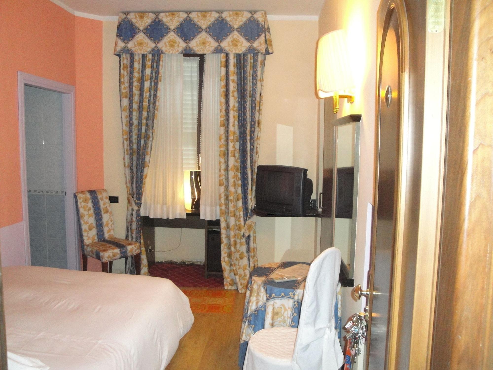 Hotel Due Mondi Турин Экстерьер фото