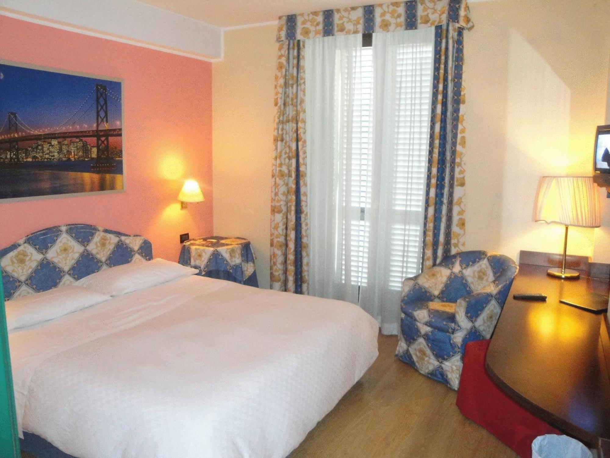 Hotel Due Mondi Турин Экстерьер фото
