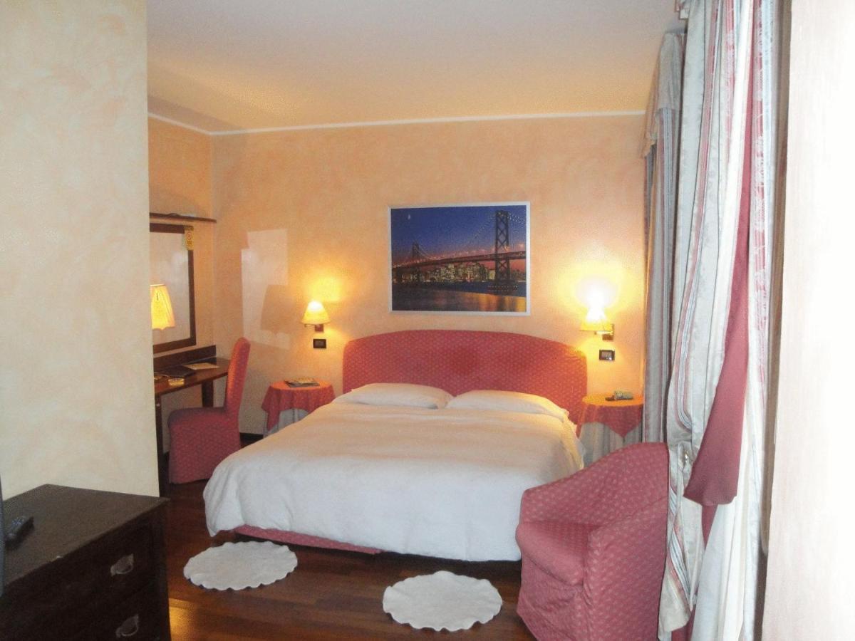 Hotel Due Mondi Турин Номер фото